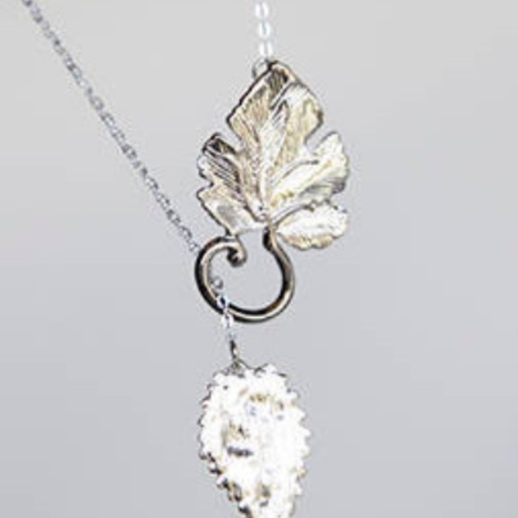 🌸 Colossal Leaves Lariat Necklace, Handmade 🌸 - Picture 3 of 7